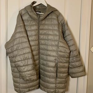 Torrid Packable Puffer Coat, Silver/Gray, Size 5, Good Condition, Offers Welcome